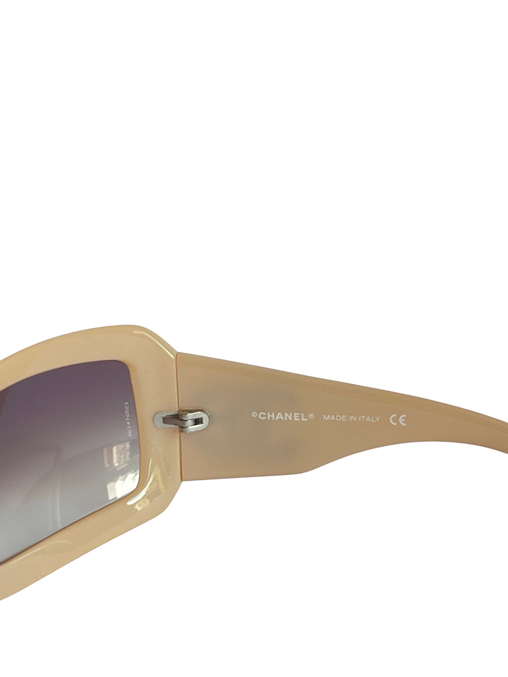 MODEVESTIGE CHANEL 5076-H beige sunglasses featuring a shield frame and gradient brown lenses with temple branding